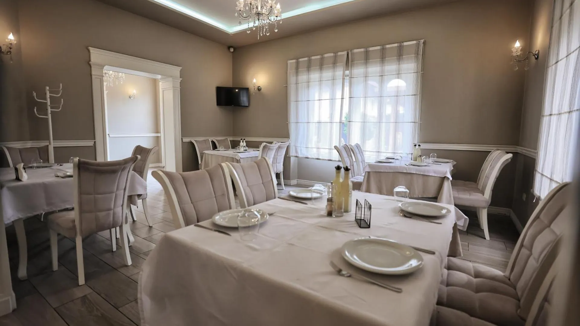 Vila Casablanca - Boutique Hotel & Restaurant Shkodër