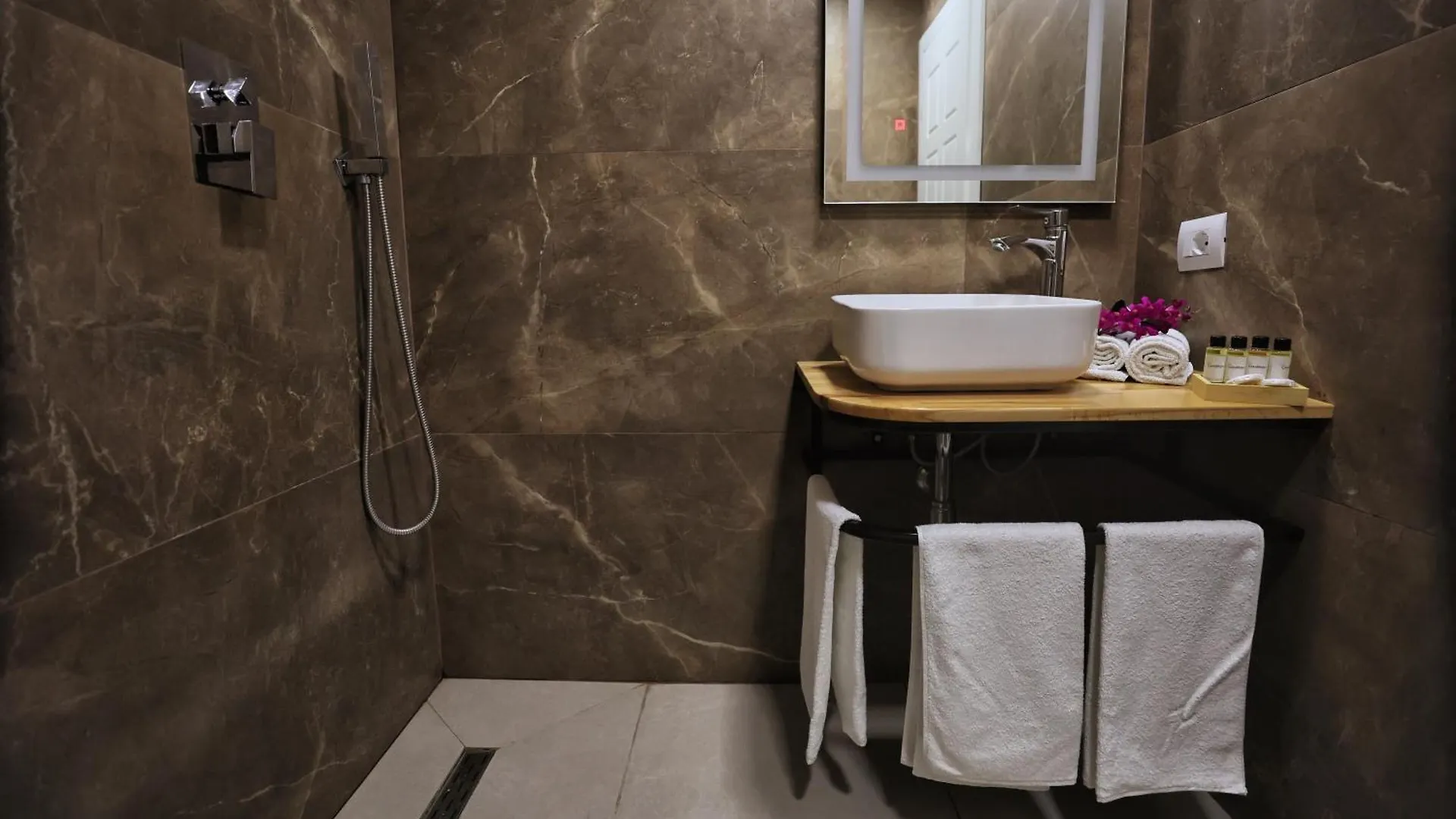 Vila Casablanca - Boutique Hotel & Restaurant Shkoder