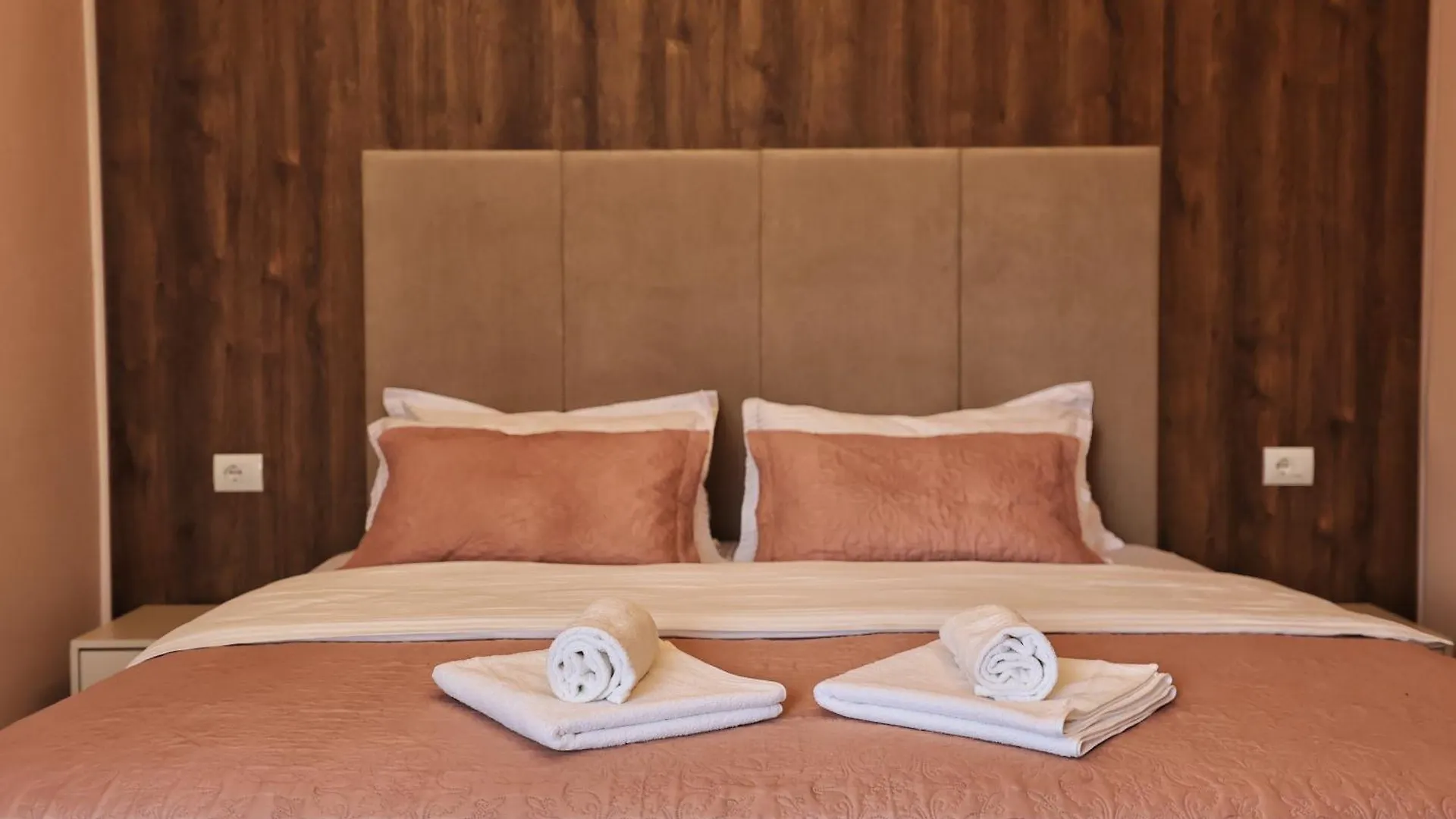 Vila Casablanca - Boutique Hotel & Restaurant Shkoder 0*,  Albania