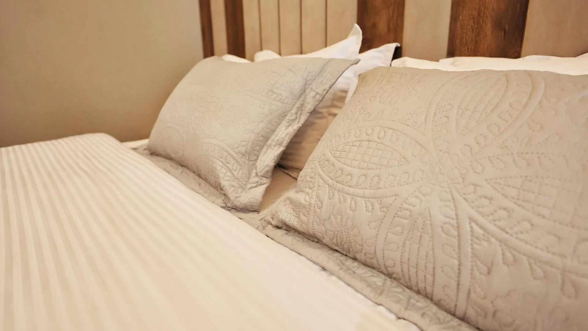 Vila Casablanca - Boutique Hotel & Restaurant Shkoder